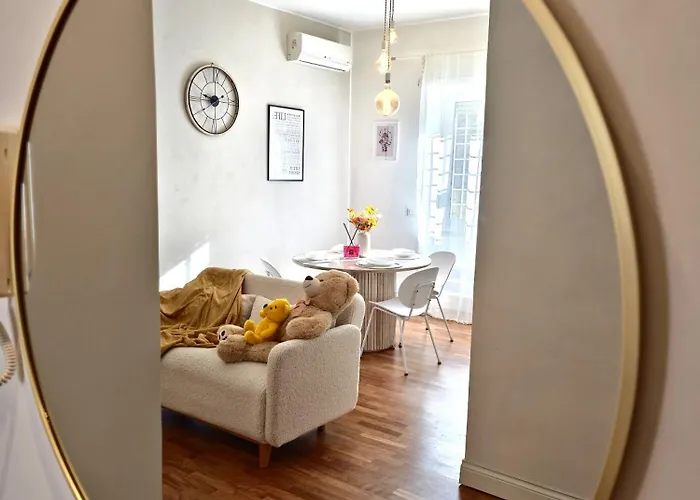 Cozy In - Design Near Metro & Vatican Apartment